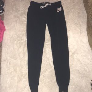 Nike Joggers/Sweats